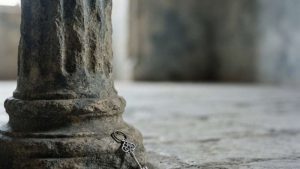 آیا صغار (کودکان) اولیای دم می‌توانند پس از رسیدن به بلوغ درخواست قصاص کنند؟